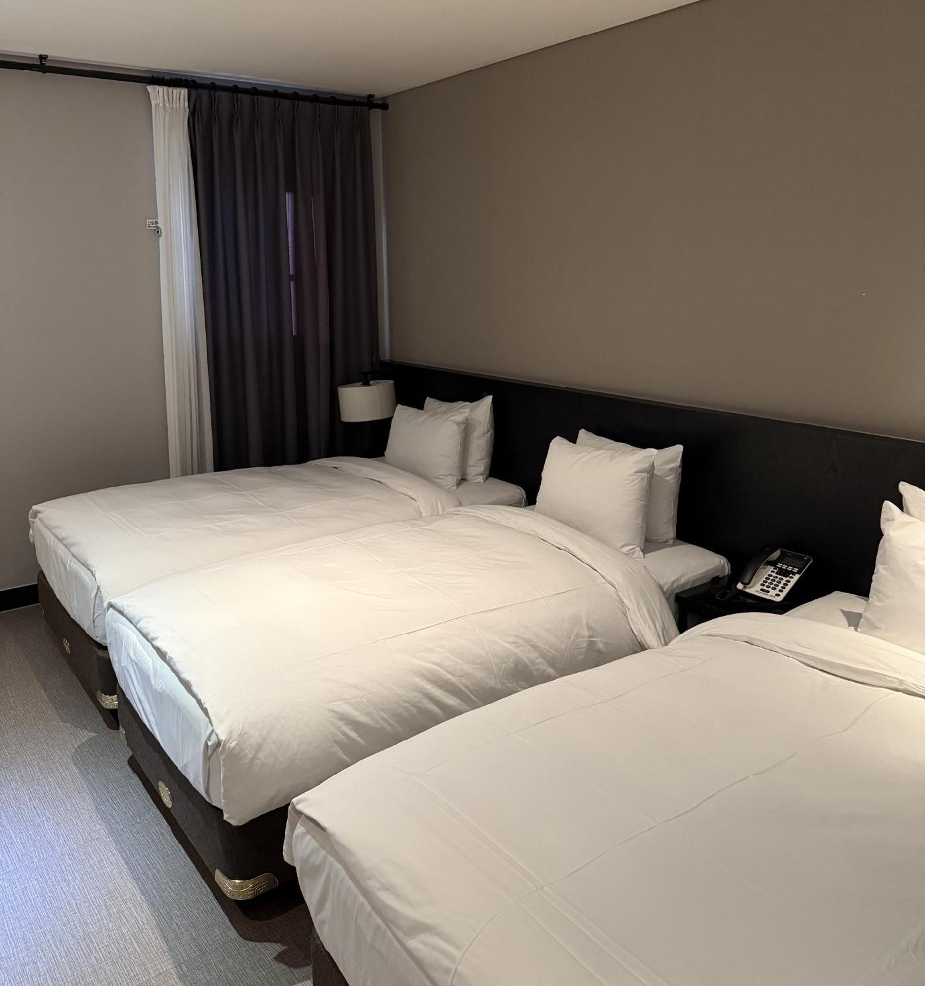 Rivertain Hotel Тегу Екстериор снимка
