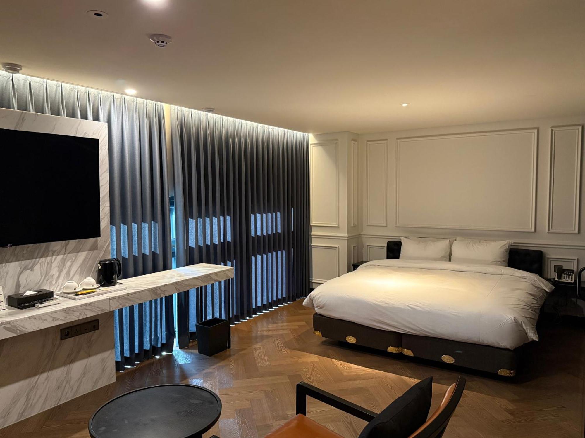 Rivertain Hotel Тегу Екстериор снимка