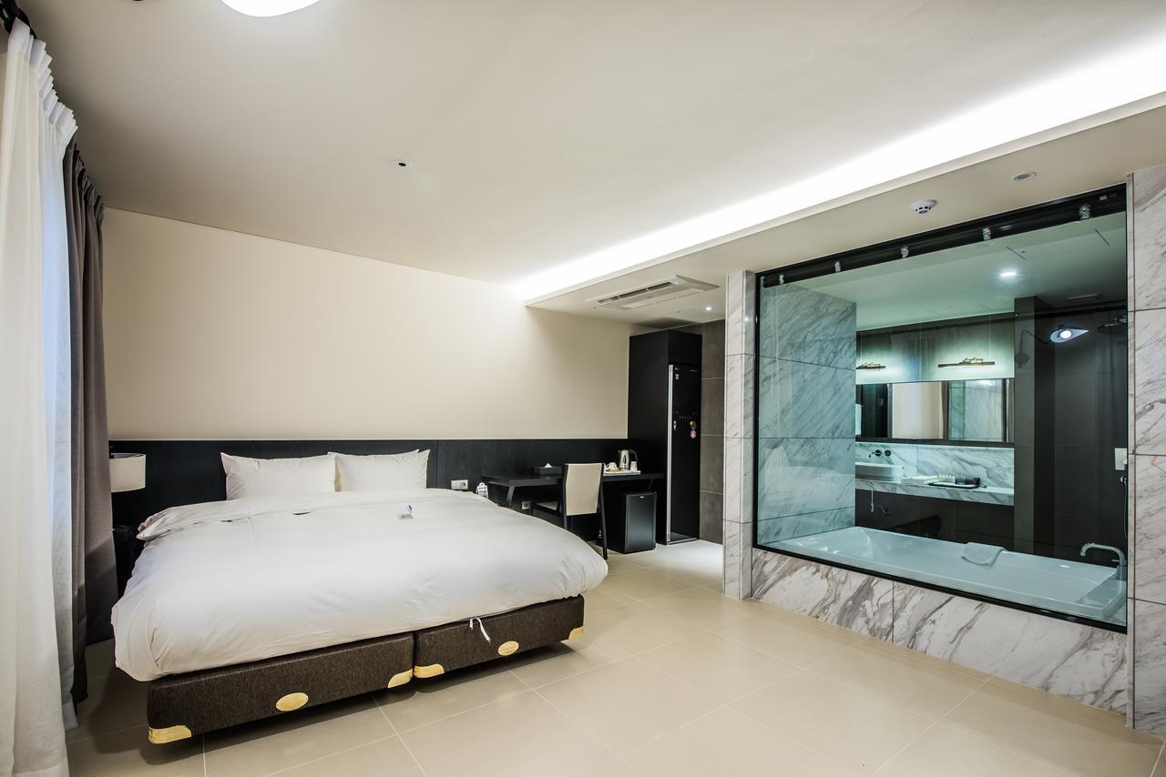 Rivertain Hotel Тегу Екстериор снимка