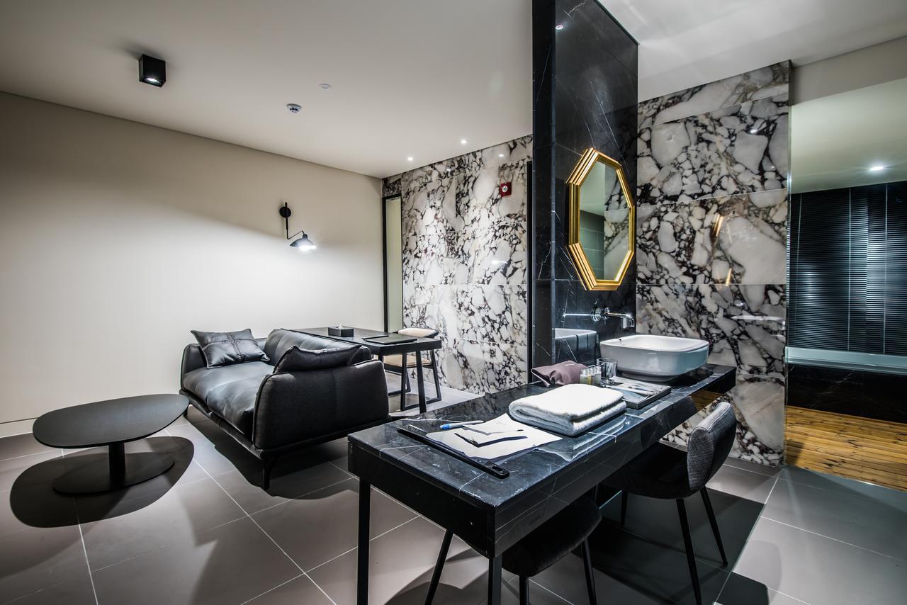 Rivertain Hotel Тегу Екстериор снимка