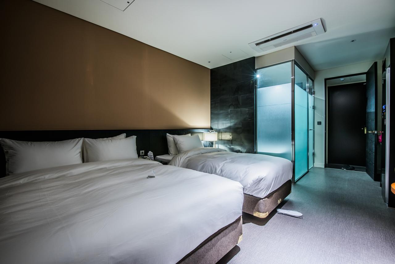 Rivertain Hotel Тегу Екстериор снимка