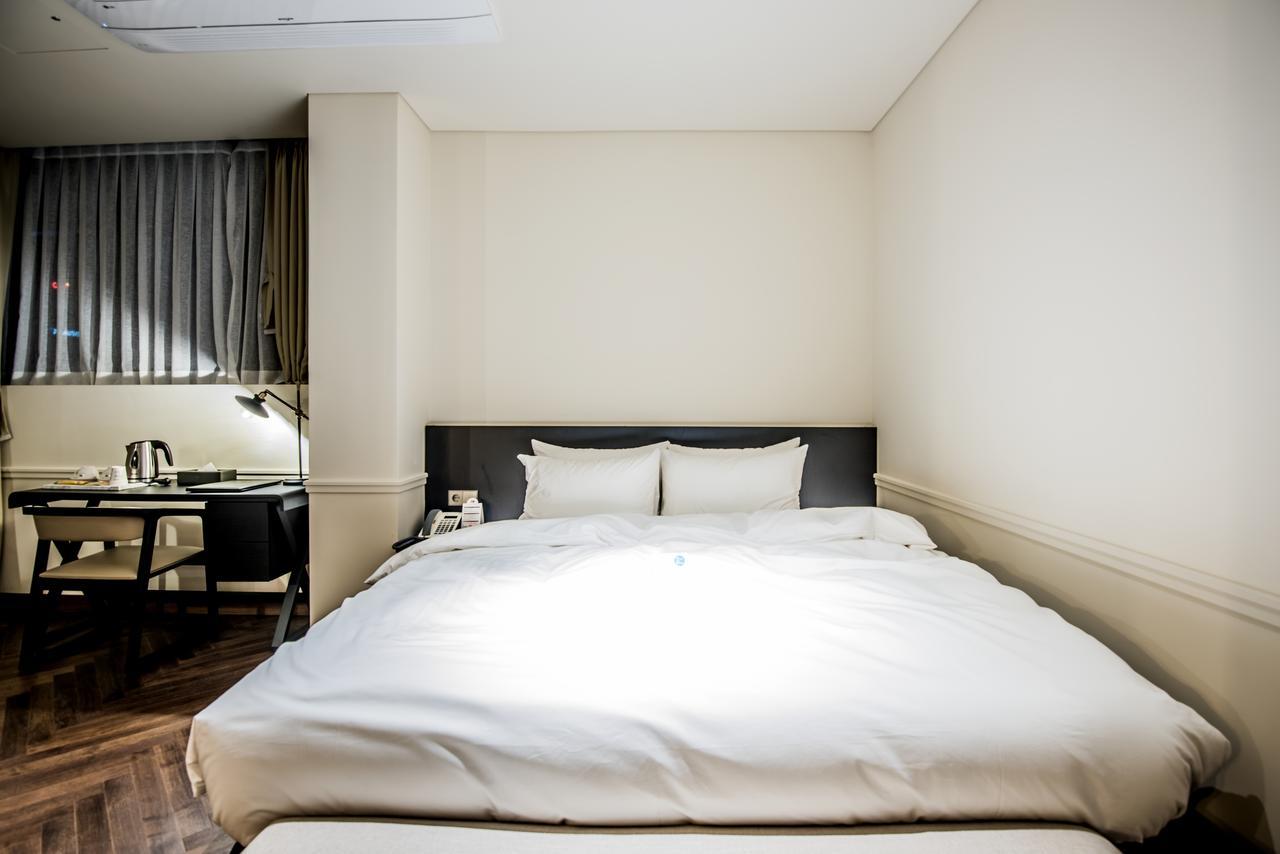 Rivertain Hotel Тегу Екстериор снимка