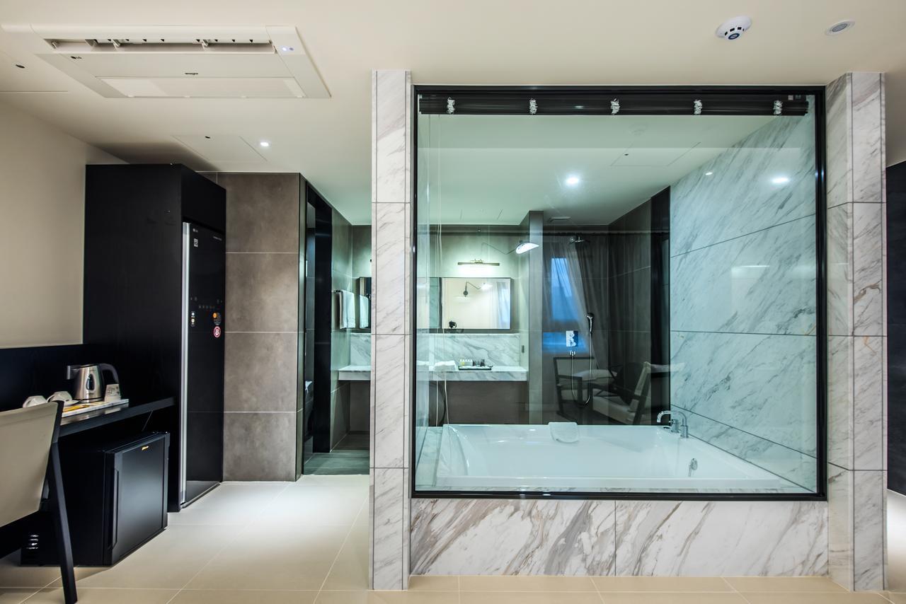 Rivertain Hotel Тегу Екстериор снимка