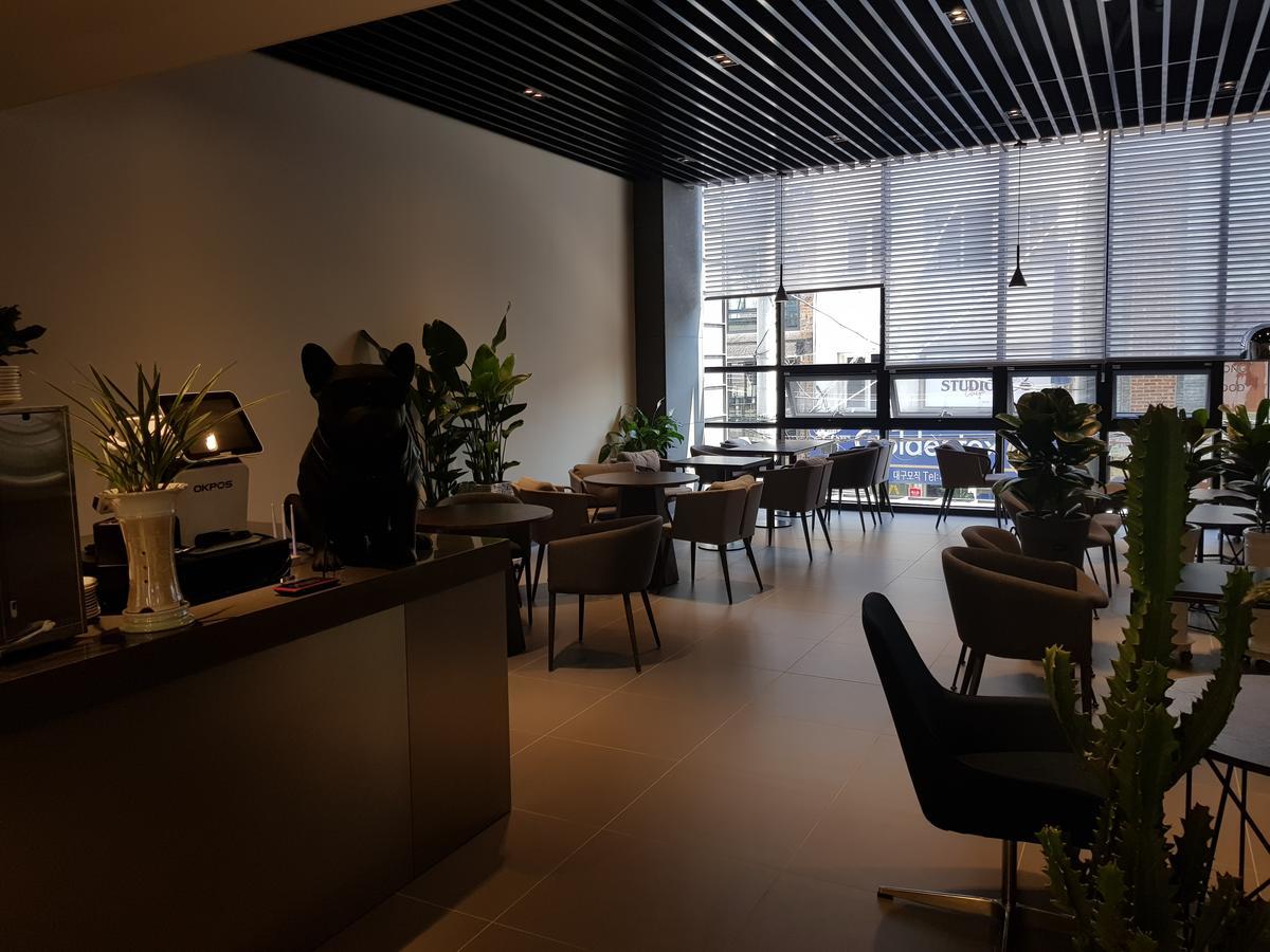 Rivertain Hotel Тегу Екстериор снимка