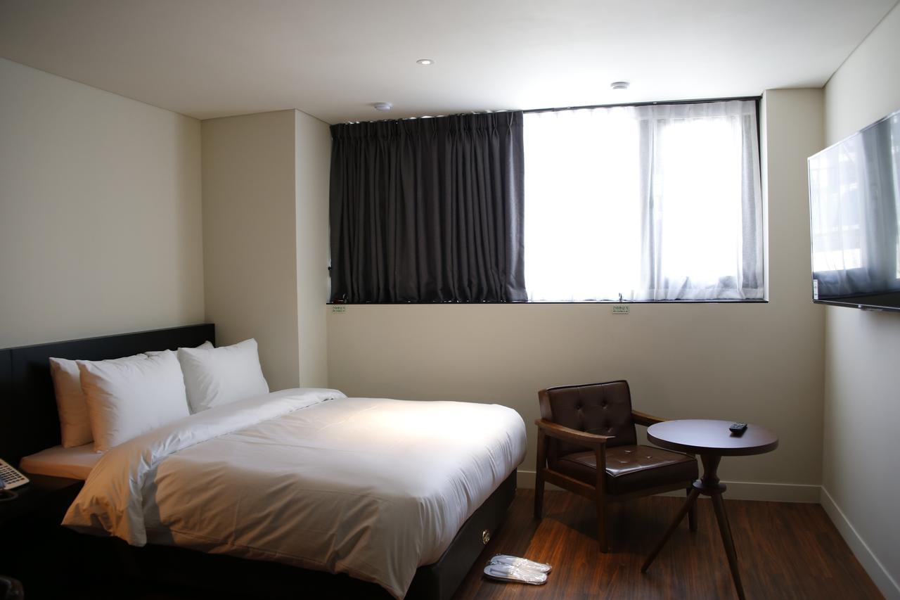 Rivertain Hotel Тегу Екстериор снимка